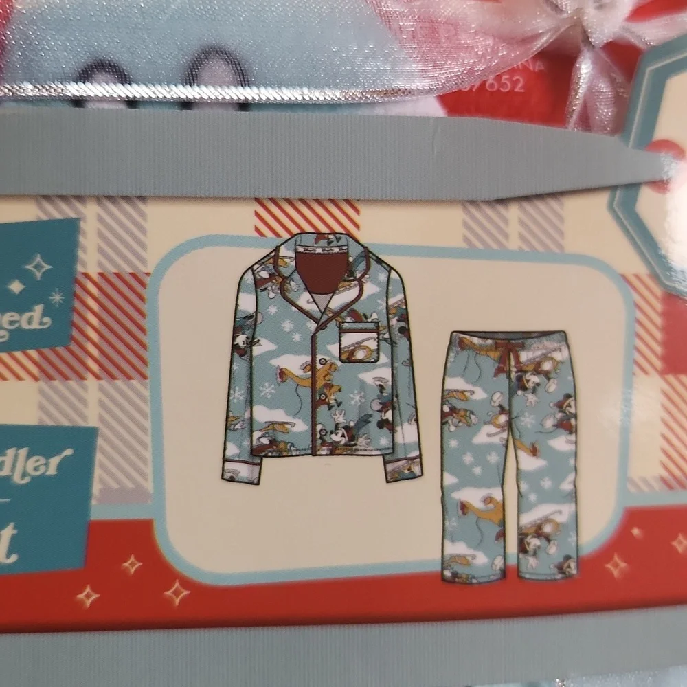 Christmas, Holiday, Baby Disney Carter's Pajama Sets 18 months
